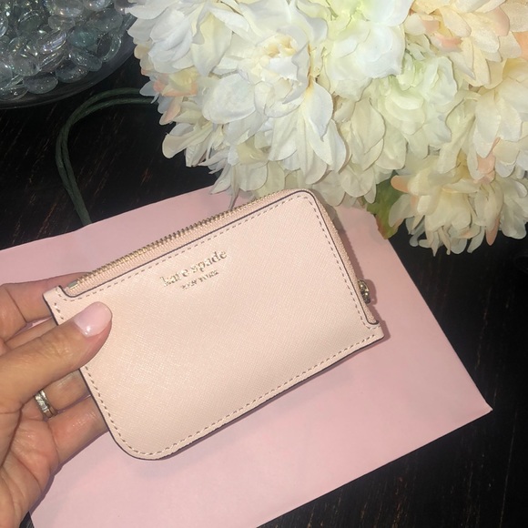 kate spade Handbags - KATE SPADE CARD HOLDER ♠️